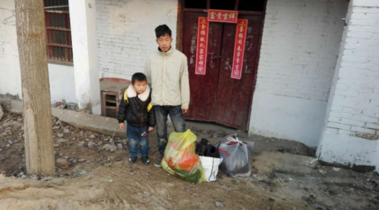 关于开展“衣旧情深，温暖阜阳”活动