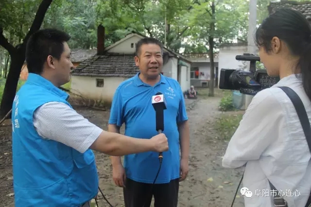 “迎八一 心连心” 送关怀
