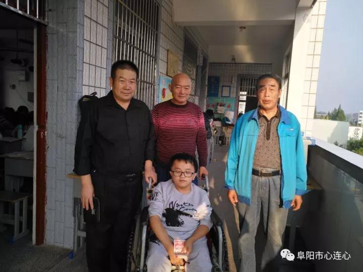贫困学子 校园温暖